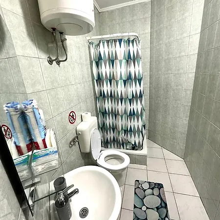 Center Apartment *